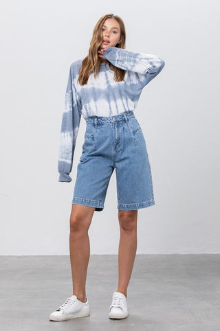 MEDIUM BLUE WASH DENIM MOM SHORTS